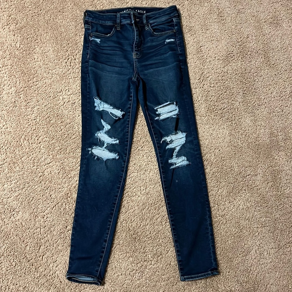 Women’s American Eagle skinny jeans - dark wash - size 6